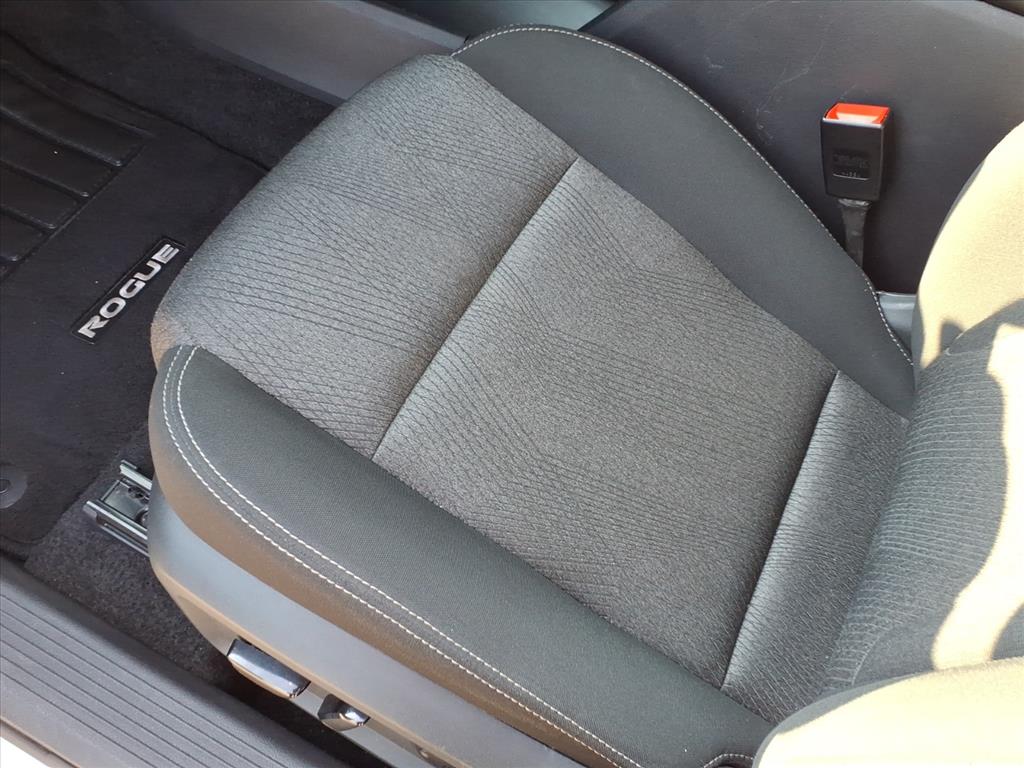 2025 Nissan Rogue SV - Photo 20