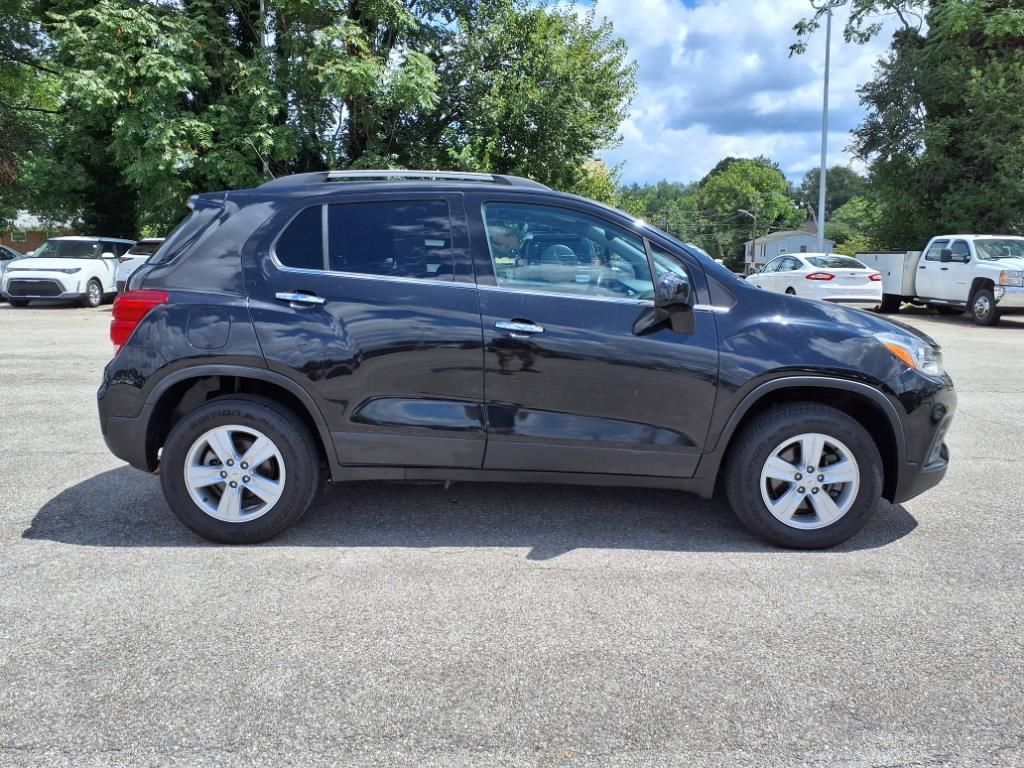 2020 Chevrolet Trax LT photo 3