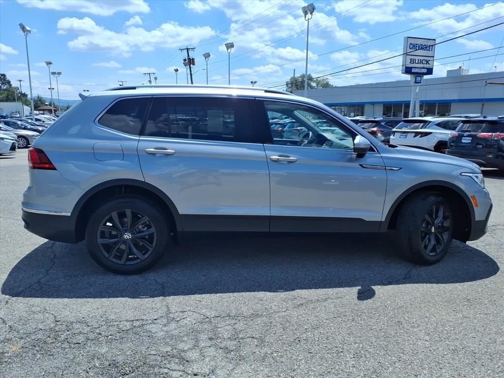 Used 2024 Volkswagen Tiguan SE
