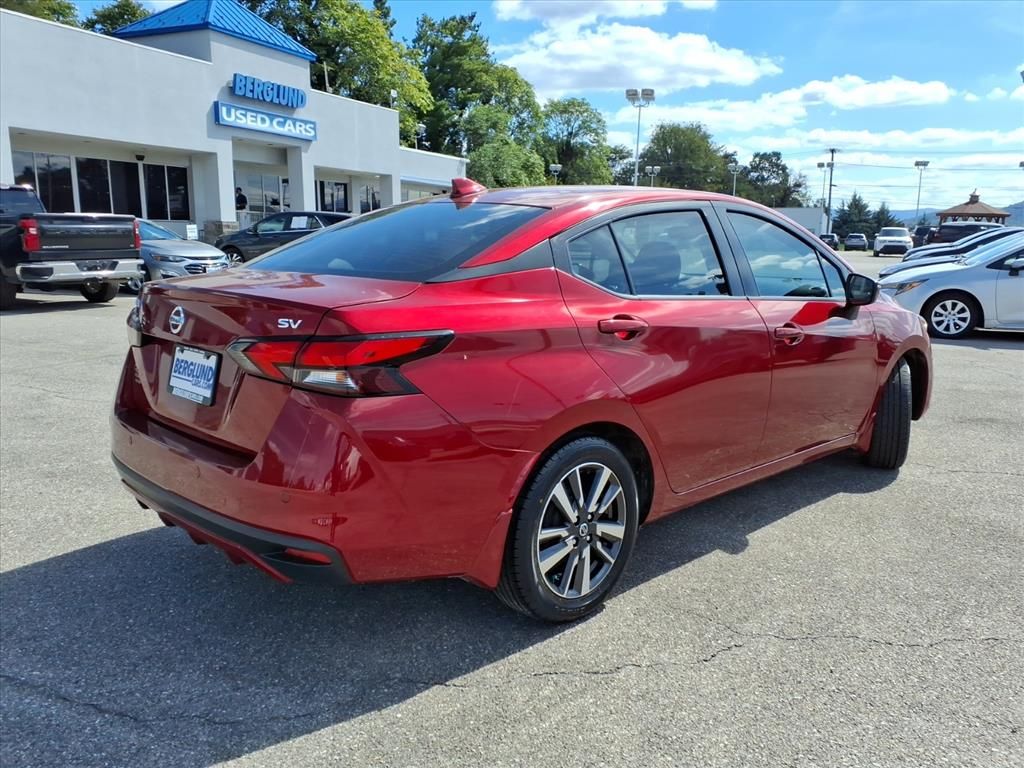 2020 Nissan Versa SV photo 4