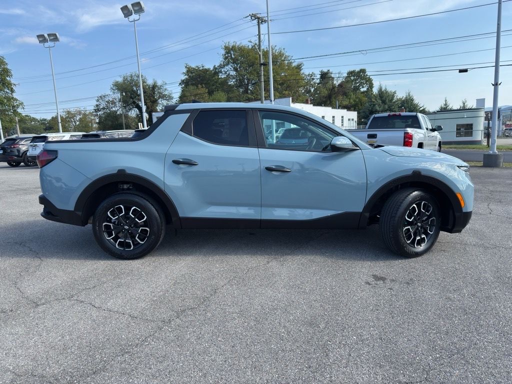 2022 Hyundai Santa Cruz SE photo 2