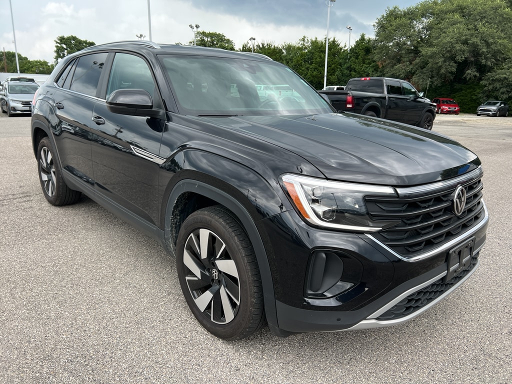 Used 2026 Volkswagen Atlas Cross Sport 2.0T SE w/Technology