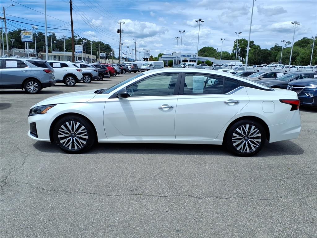 2025 Nissan Altima SV - Photo 7