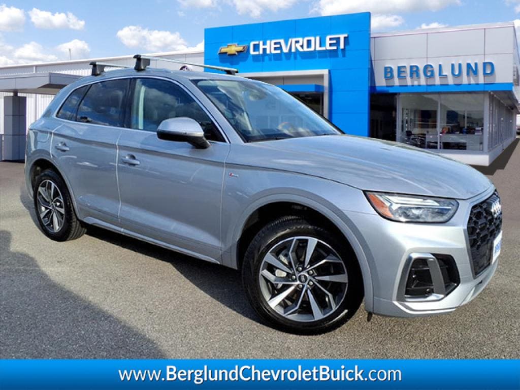 2023 Audi Q5 45 Premium's photo