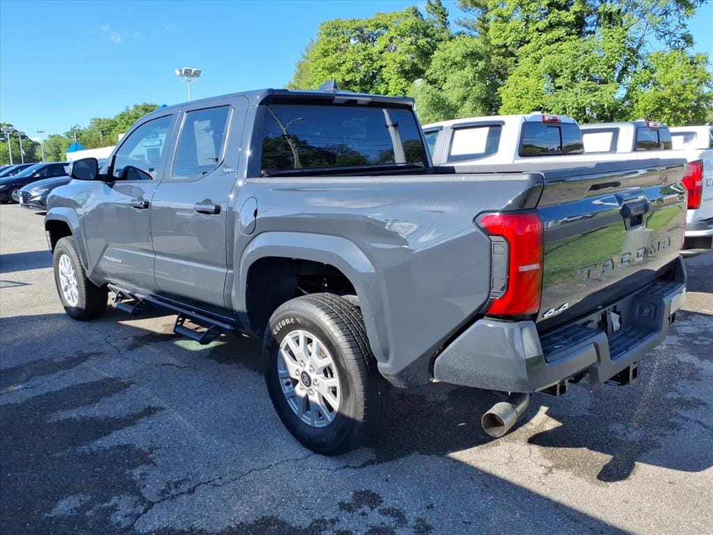 Used 2025 Toyota Tacoma SR5 Truck