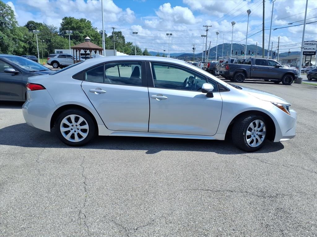 Used 2021 Toyota Corolla LE Sedan