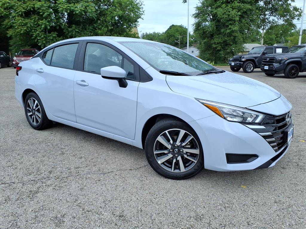2025 Nissan Versa 1.6 SV CVT's photo