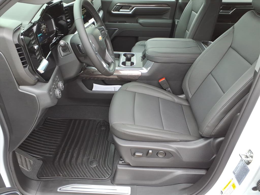 2026 Chevrolet Silverado 3500 HD LTZ - Photo 10