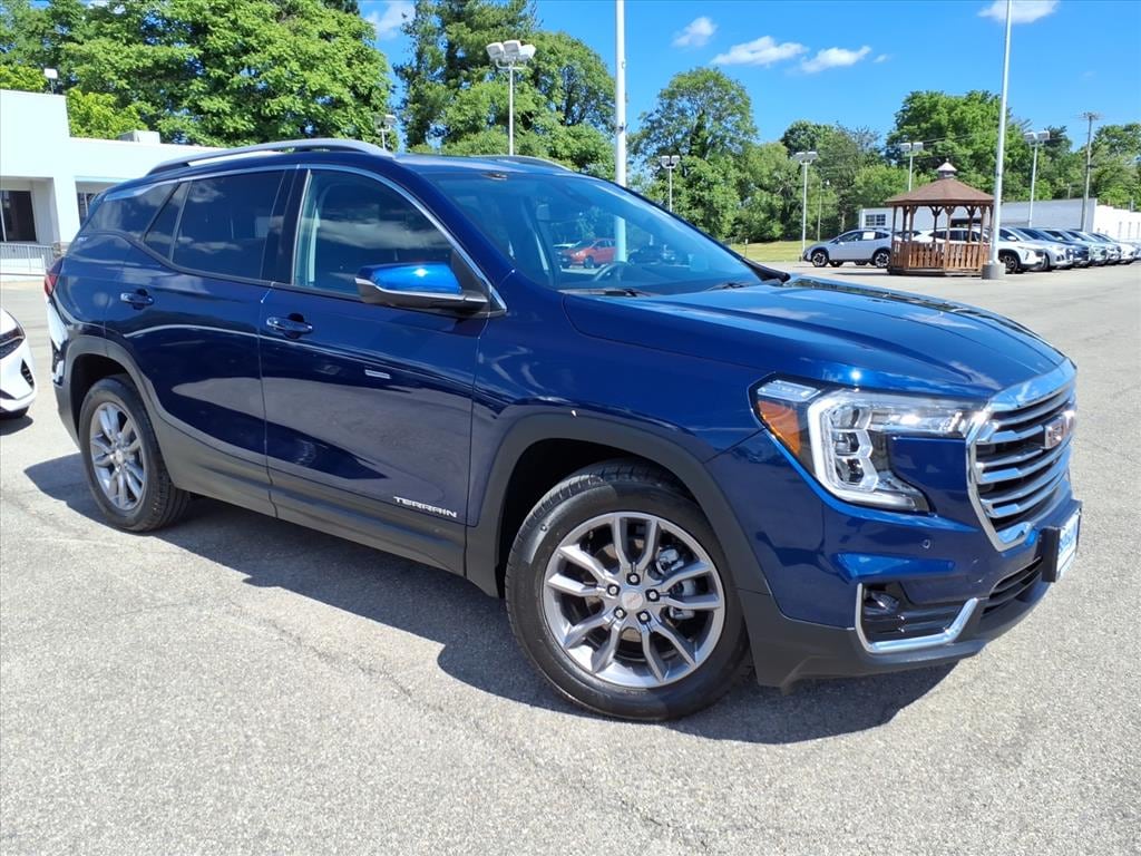 Used 2022 GMC Terrain SLT SUV