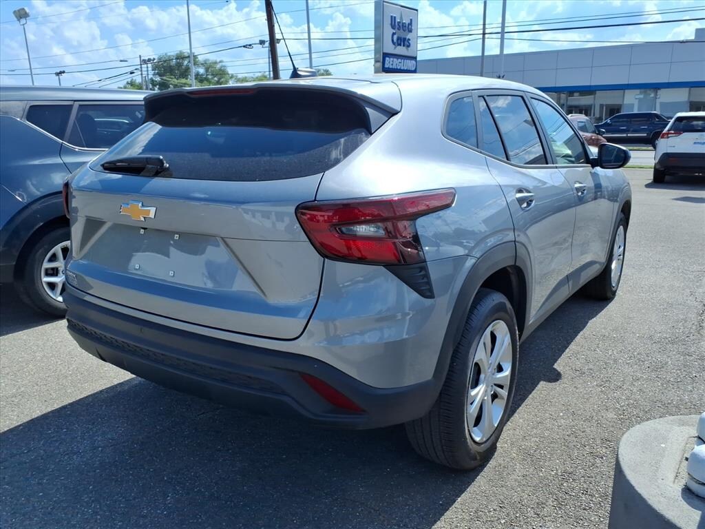 Used 2026 Chevrolet Trax LS SUV