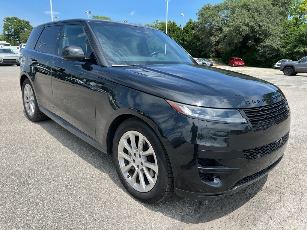 Used 2025 Land Rover Range Rover Sport SE