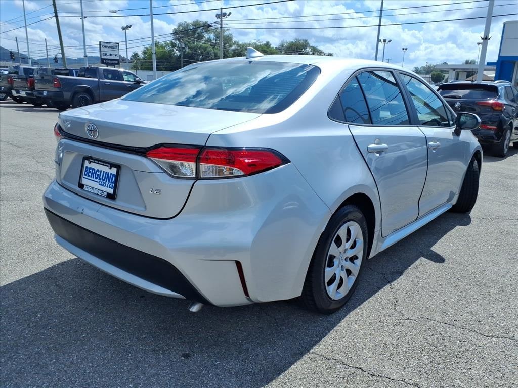 Used 2021 Toyota Corolla LE Sedan