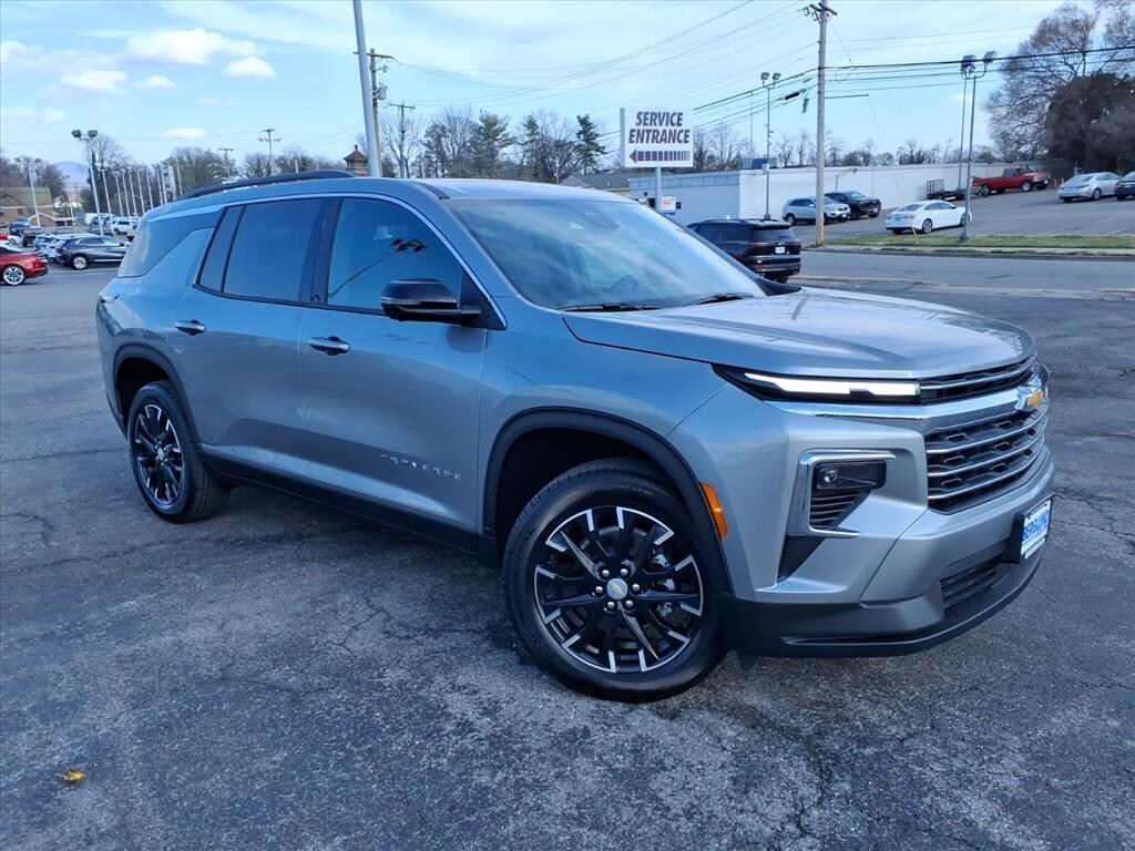 New 2026 Chevrolet Traverse LT SUV