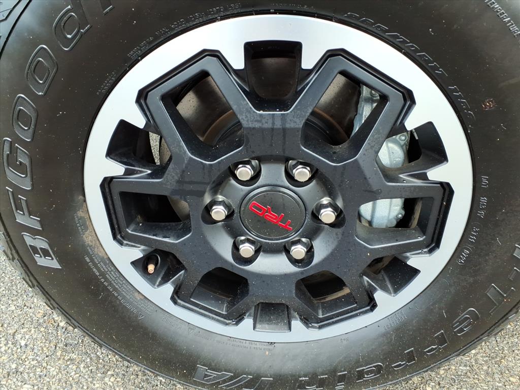 2025 Toyota Tacoma TRD Off Road - Photo 11