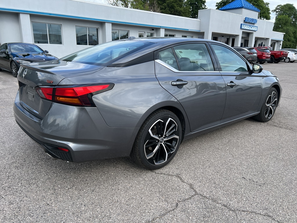 Used 2024 Nissan Altima 2.5 SR