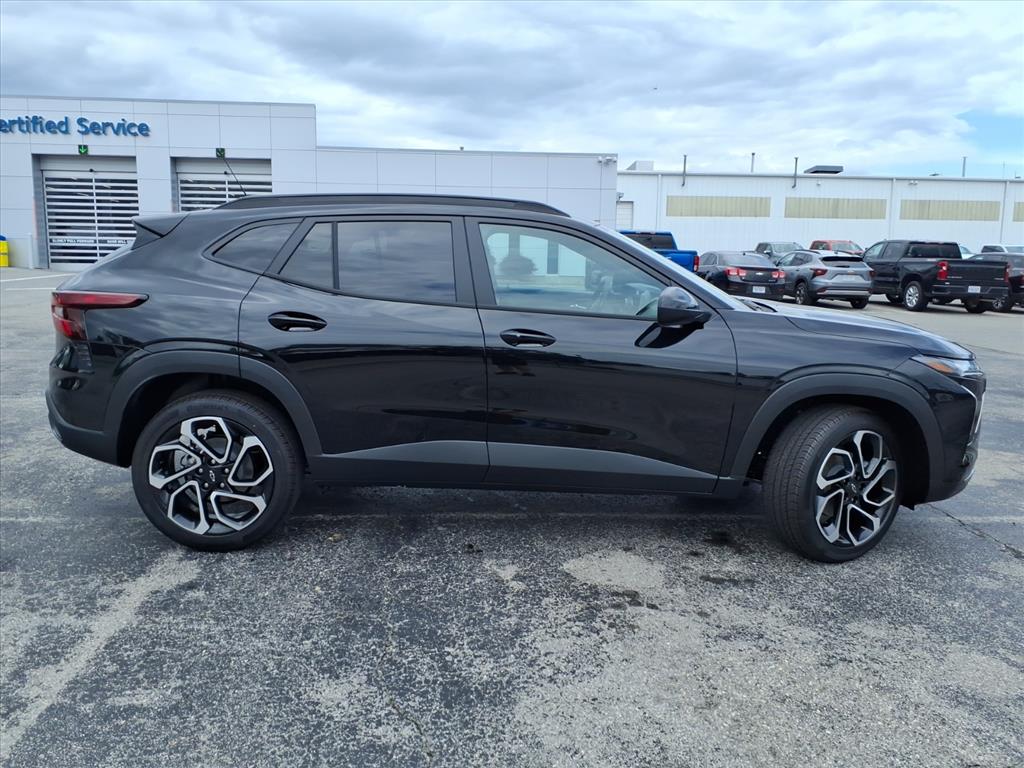 2026 Chevrolet Trax RS - Photo 3