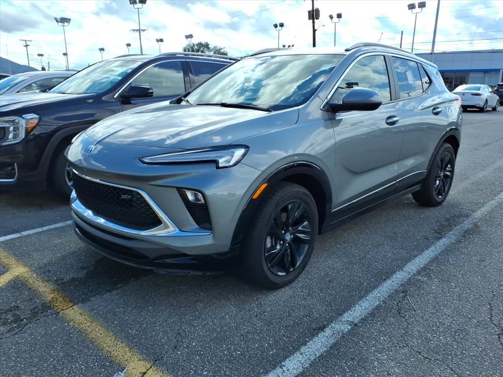 2024 Buick Encore GX Sport Touring photo 2