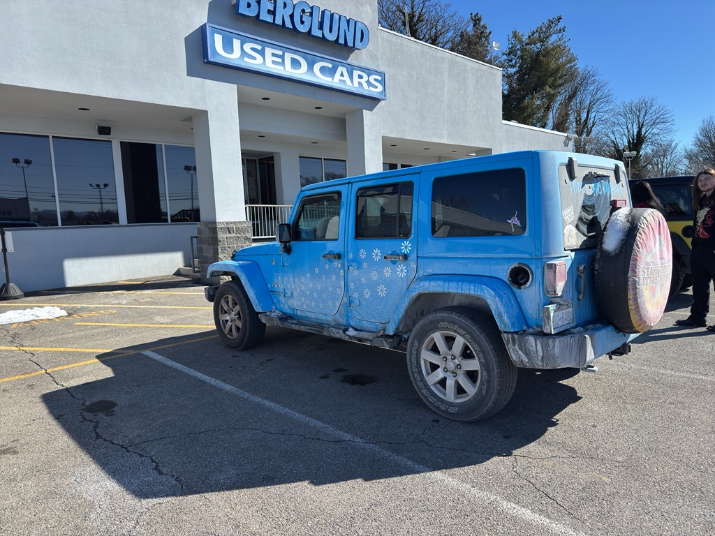 Used 2017 Jeep Wrangler Unlimited Sahara