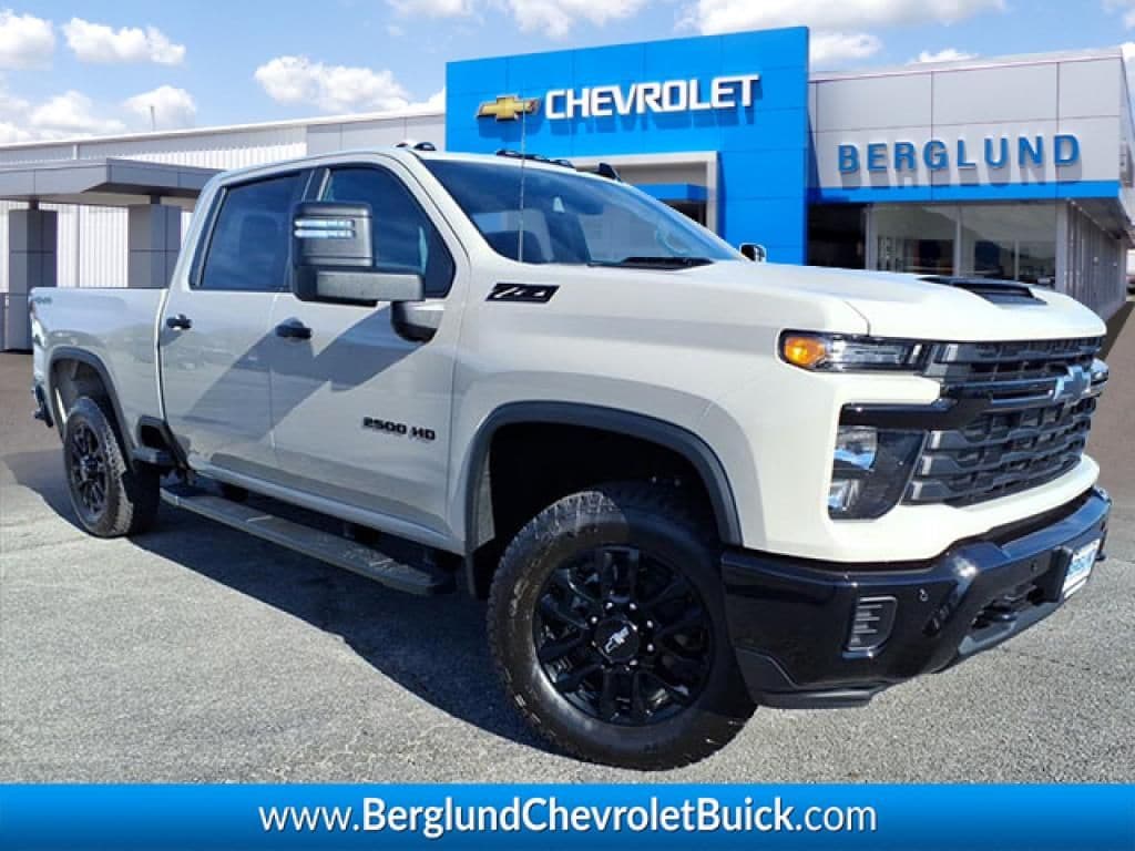 2026 Chevrolet Silverado 2500HD Custom's photo