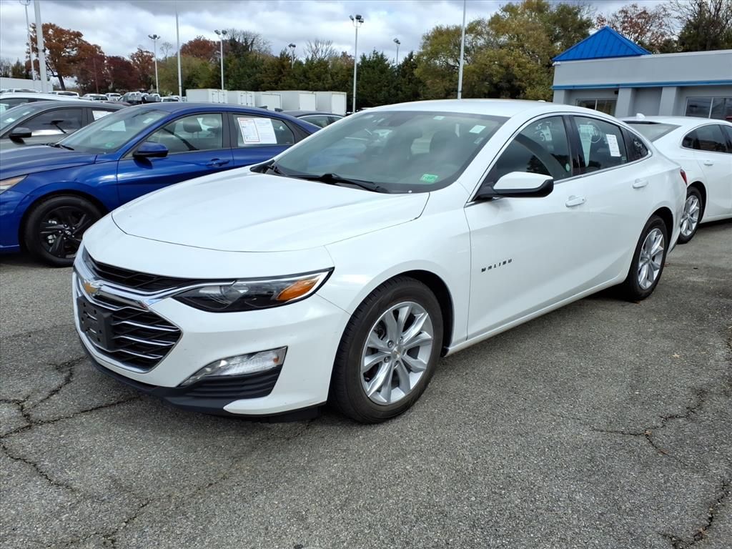 2024 Chevrolet Malibu 1LT photo 3