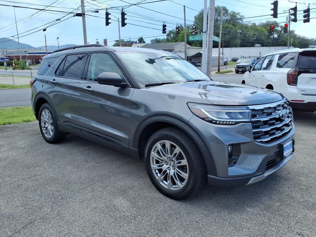 Used 2026 Ford Explorer Active SUV