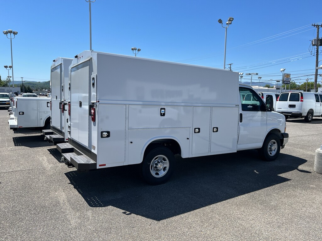 New 2025 Chevrolet Express Cutaway 3500 1WT Cutaway Van