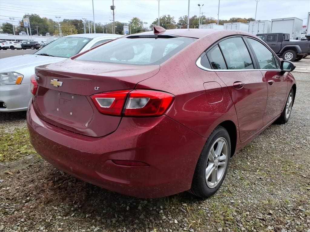 Used 2018 Chevrolet Cruze LT Car