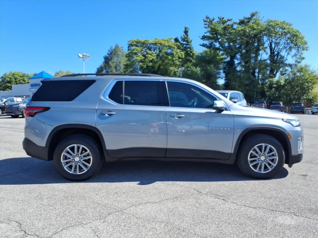 2023 Chevrolet Traverse Cloth photo 3