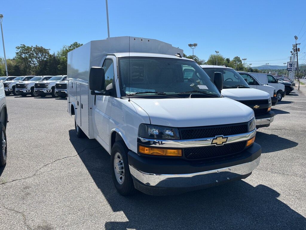 New 2025 Chevrolet Express Cutaway 3500 1WT Cutaway Van