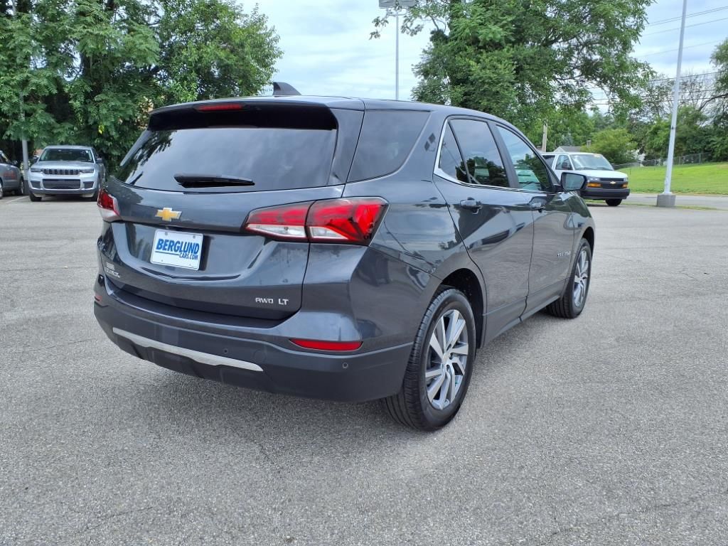 2023 Chevrolet Equinox LT photo 3