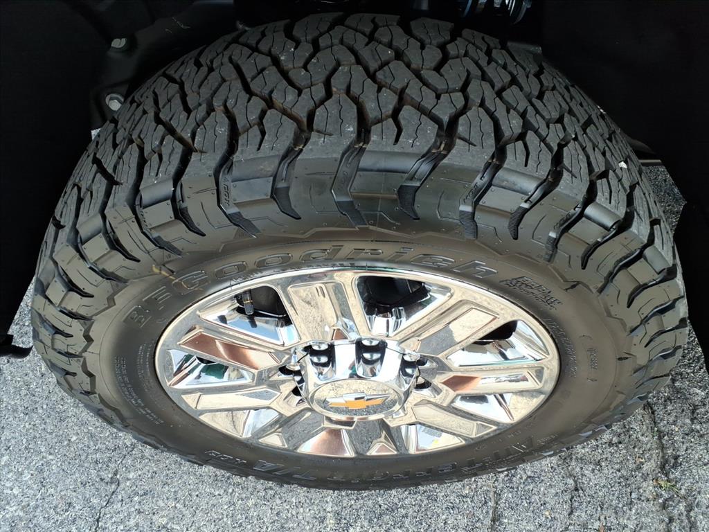 2026 Chevrolet Silverado 2500 HD High Country - Photo 8