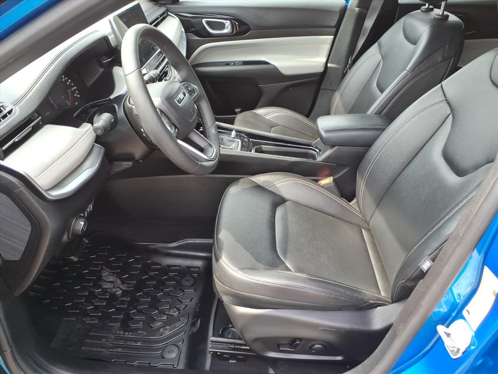 2025 Jeep Compass Limited - Photo 12