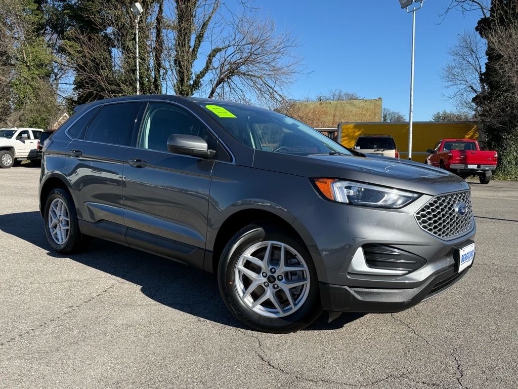 Used 2024 Ford Edge SEL
