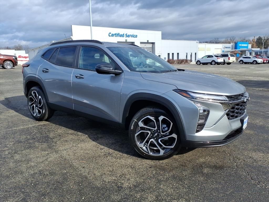 2026 Chevrolet Trax RS's photo