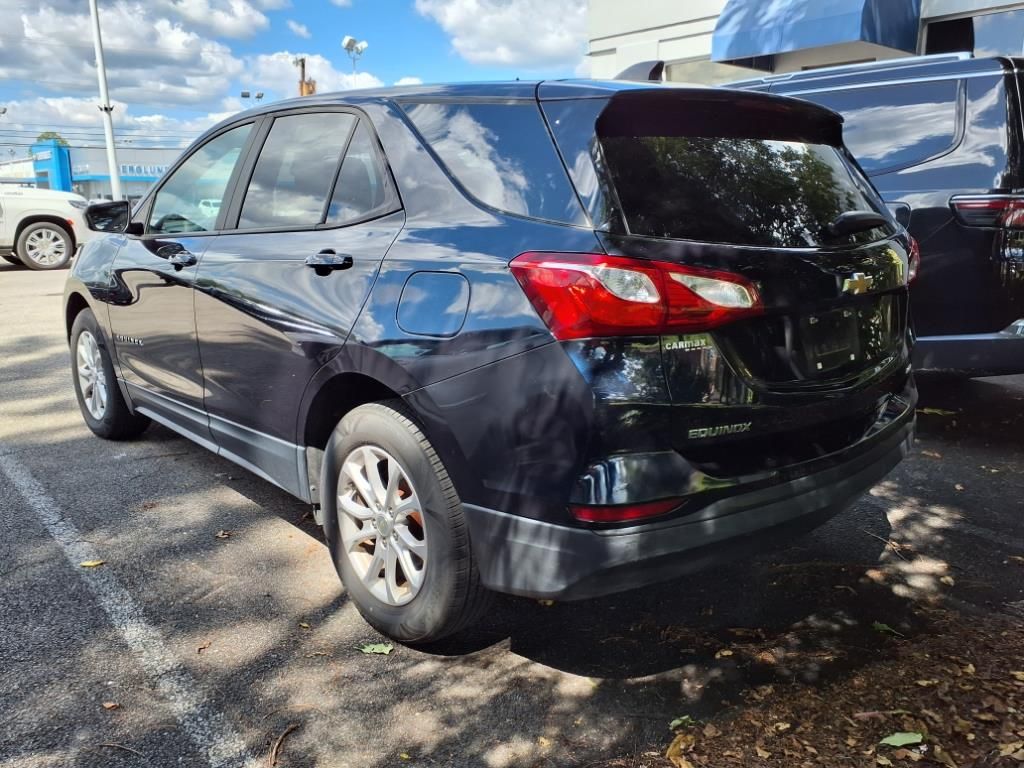 2020 Chevrolet Equinox LS photo 3