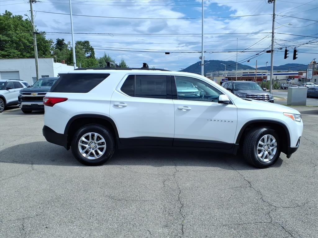 Used 2021 Chevrolet Traverse LT Leather SUV