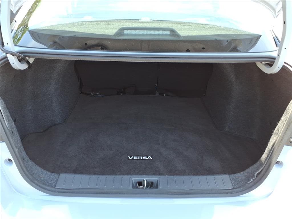 2025 Nissan Versa Sedan SV - Photo 14
