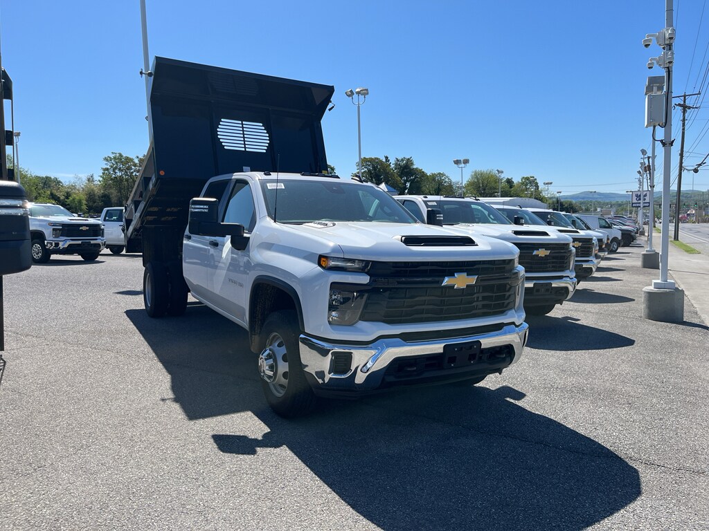 New 2025 Chevrolet Silverado 3500 HD Chassis Cab Work Truck Truck