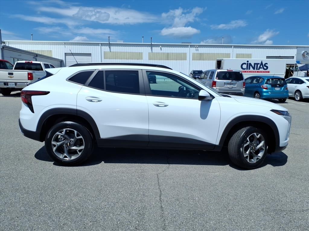 New 2026 Chevrolet Trax LT SUV