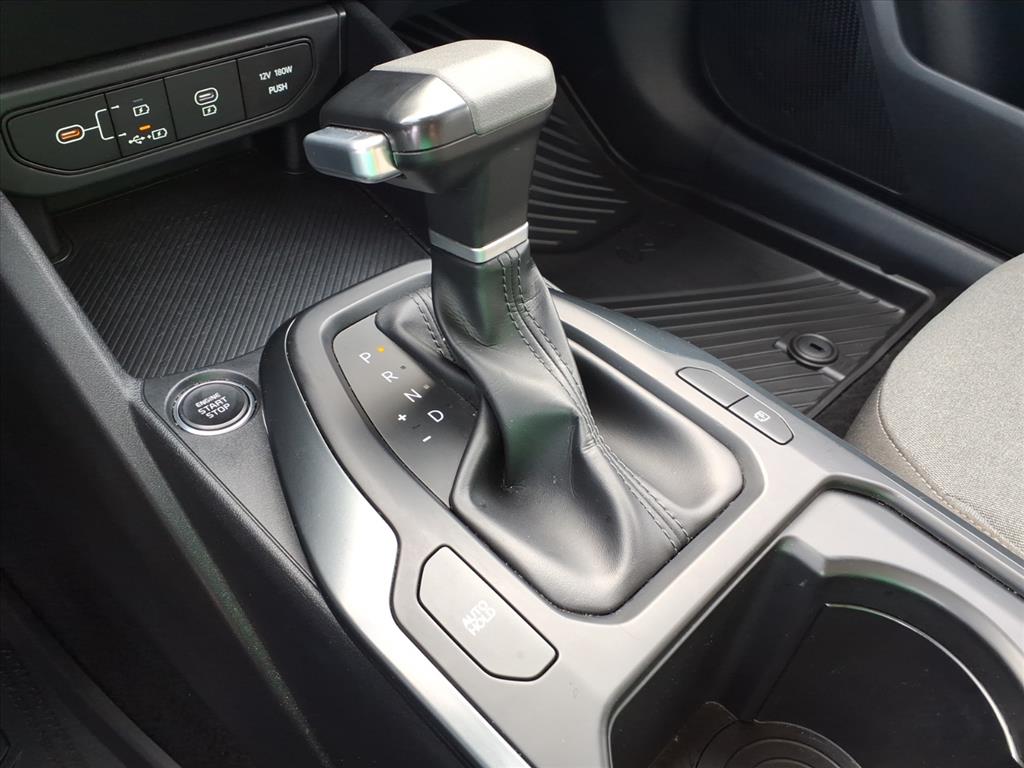 2025 Kia K4 LXS - Photo 32