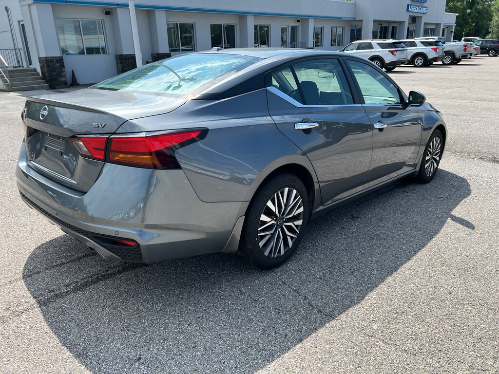 Used 2024 Nissan Altima SV FWD Sedan