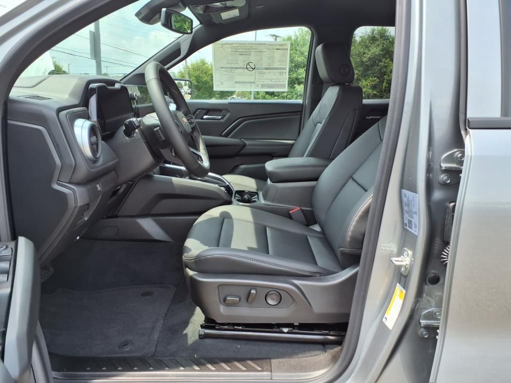 2026 Chevrolet Colorado LT photo 4