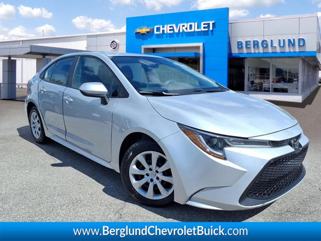 Used 2021 Toyota Corolla LE Sedan