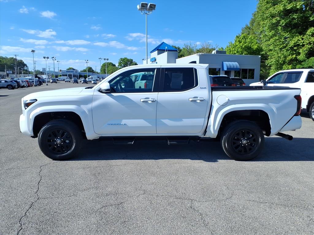 2024 Toyota Tacoma SR5 - Photo 7