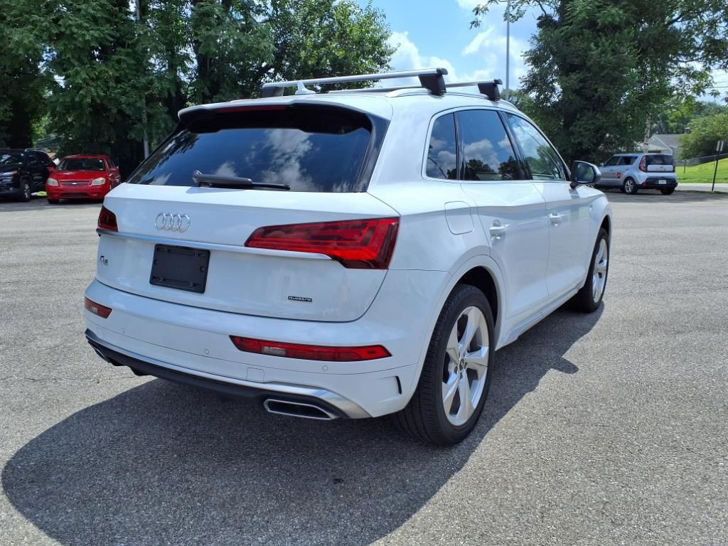2022 Audi Q5 S line Premium Plus photo 3