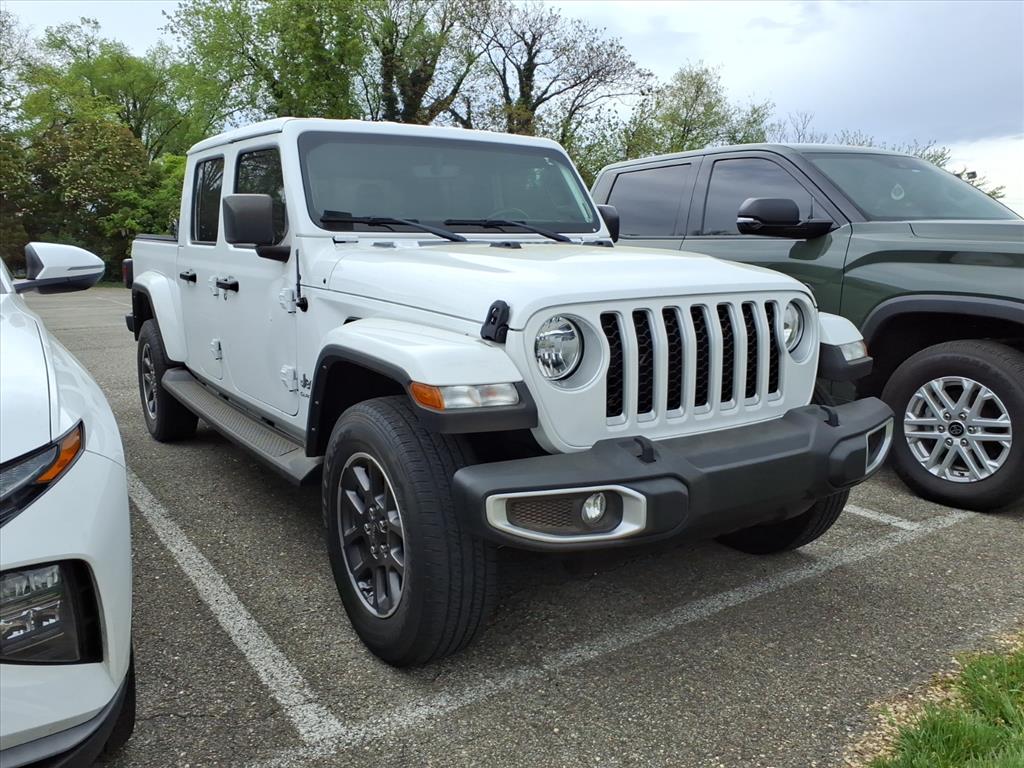 2022 Jeep Gladiator Overland's photo