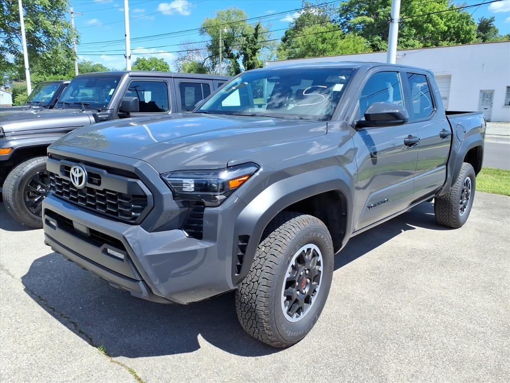 Used 2025 Toyota Tacoma 4WD SR