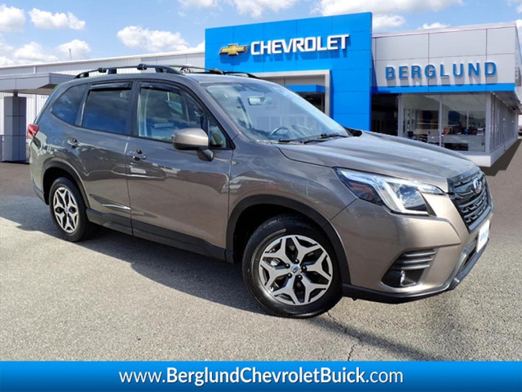 Used 2024 Subaru Forester Premium SUV
