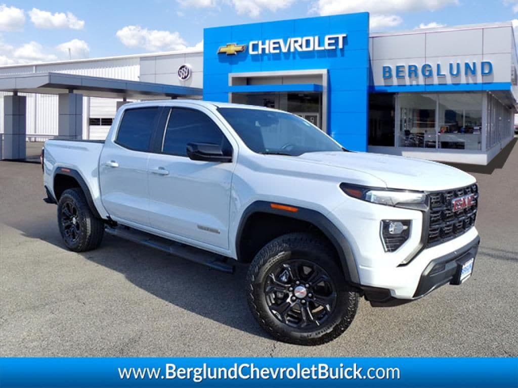 2023 GMC Canyon Elevation's photo