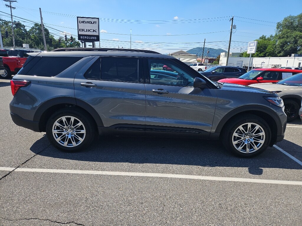 Used 2026 Ford Explorer Active SUV